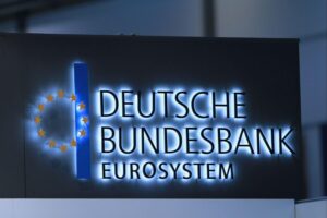 Grafik der Deutschen Bundesbank mit Rentnern, Aktien und finanzieller Altersvorsorge.