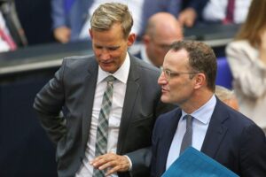Archivfoto: Jens Spahn und Hendrik Streeck bei CDU-Treffen, Thema Leihmutter-Debatte und Nachfolge.