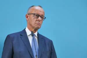 Friedrich Merz vor dem Hintergrund von Ceuta: Forderung nach Schutz der EU-Außengrenzen und Rücknahme illegaler Migranten.