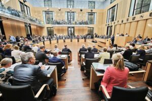 Bundesratssitzung 2026: Diskussion über Genehmigungsreform und Beschleunigung von Verfahren für Unternehmen.