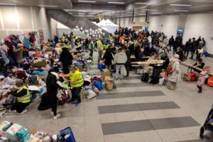 Hilfsgüter für Flüchtlinge aus der Ukraine in Deutschland; Bundesinnenminister Alexander Dobrindt verteidigt Schutz-Einschränkungen.