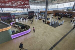 Flughafen BER im Archiv: steigende Flugticket- und Pauschalreisepreise ins Ausland und innerhalb Deutschlands.