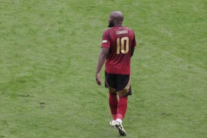 Belgien jubelt nach 4:1-Sieg gegen USA, sichert sich Viertelfinaleinzug bei der WM.