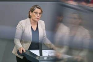 Bundesjustizministerin Stefanie Hubig fordert "Nur Ja heißt Ja" für besseren Schutz sexueller Selbstbestimmung.