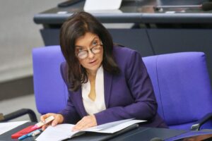 Katherina Reiche im Archiv; Michael Kellner kritisiert Berater-Einsatz im Wirtschaftsministerium.