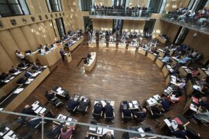 Sitzung des Bundesrates: Michael Kretschmer fordert Zustimmung zu Renten- und Pflegereformen im Bundesrat.