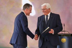 Thorsten Frei und Bundespräsident Frank-Walter Steinmeier im Archivfoto, Kanzleramt-Entlassungen vor Fraktionssitzung.
