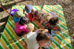 Kinder in einer Kita (Archivfoto) in NRW: Start des neuen Kita-Jahrs am 1. August.