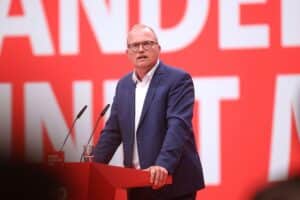 Jochen Ott fordert NRW: Kommunen sollen Alkoholverbotszonen einrichten dürfen.