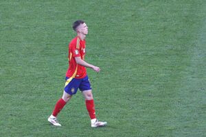 Dani Olmo im Trikot der spanischen Nationalmannschaft, Archivfoto, vor dem WM-Halbfinale Spanien gegen Frankreich.