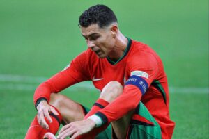Spanien jubelt nach dem entscheidenden Sieg gegen Portugal im WM-Achtelfinale.