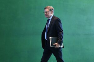 Bundesaußenminister Wadephul kritisiert türkischen Außenminister Fidan wegen Israel-Äußerungen vor NATO-Gipfel.