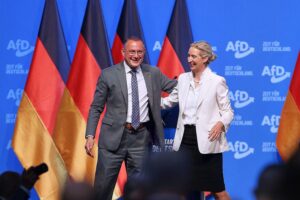 Tino Chrupalla und Alice Weidel auf AfD-Bundesparteitag, bereit für Regierungsverantwortung in Deutschland.
