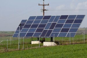 Eine Solaranlage im Archiv, die trotz Trockenheit keine Gefährdung der deutschen Stromversorgung andeutet.
