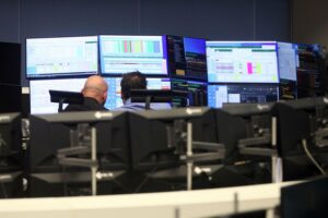 Frankfurter Börse: Dax steigt am Dienstag auf neuen Rekord, begleitet von gesunkenen Energiepreisen.