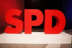 SPD-Logo im Archiv: Hessische SPD-AGs fordern Kurswechsel der Bundesregierung.