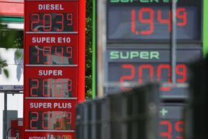 Eine Tankstelle im Archiv: trotz gestiegener Benzinpreise plant die Koalition keine weiteren Entlastungen.