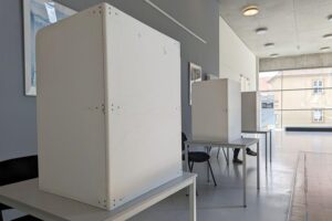Archiv-Wahllokal in Niedersachsen: Innenministerin Daniela Behrens verteidigt Ausschlüsse von AfD-Bewerbern.