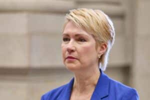 Manuela Schwesig fordert Vorab-Gespräche zur Rentenreform; Bild zeigt die Ministerpräsidentin (Archiv).